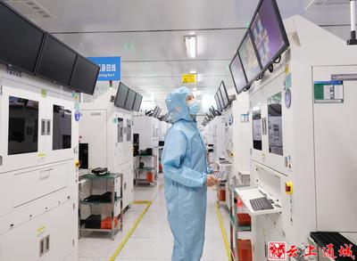 【勞模風(fēng)采⑦】熊清霞 車間里“煉”出來(lái)的生產(chǎn)經(jīng)理與技術(shù)研究先鋒